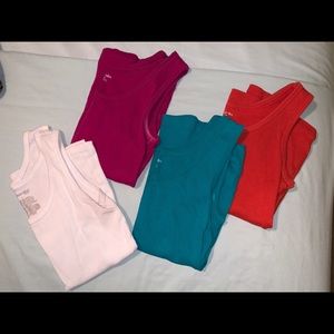 Bundle of 4 tank tops!